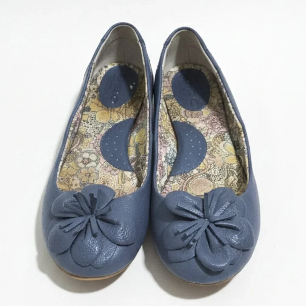 b.o.c. Blue Leather Floral Ballet Flats - Size 8.5 - Picture 2 of 6